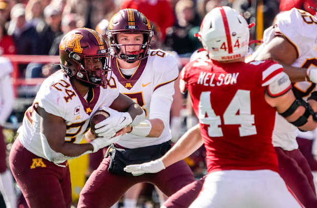 Athan Kaliakmanis and Mohamed Ibrahim 4Q 2022 Minnesota vs Nebraska football USATSI_19365766